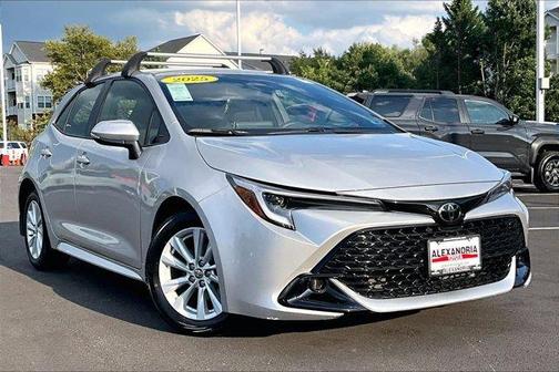 01F7 2025 Toyota Corolla Hatchback SE