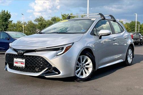 01F7 2025 Toyota Corolla Hatchback SE