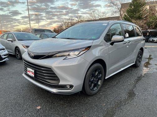 2026 Toyota Sienna Woodland Edition