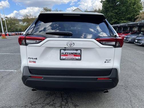2025 Toyota RAV4 Hybrid XLE