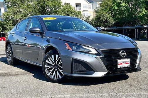 Gun Metallic 2023 Nissan Altima 2.5 SV