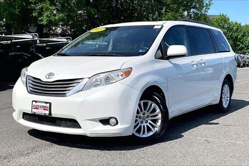 2015 Toyota Sienna XLE