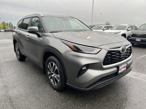 2025 Toyota Highlander XLE