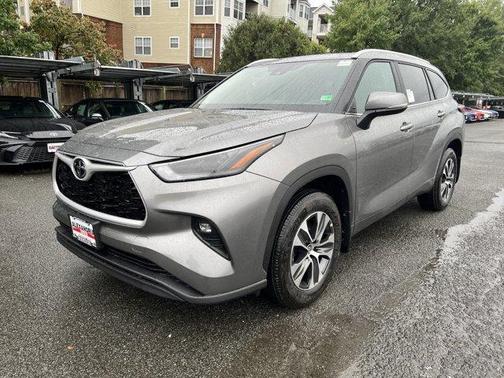 2025 Toyota Highlander XLE