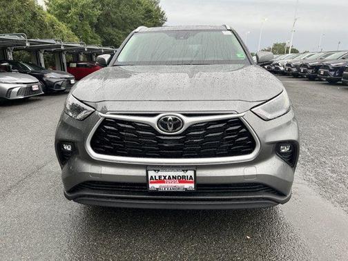 2025 Toyota Highlander XLE