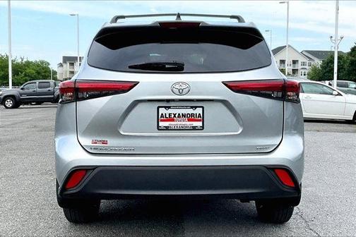 2022 Toyota Highlander L
