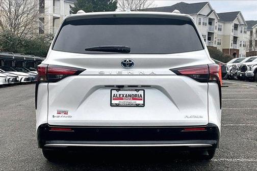 2025 Toyota Sienna Platinum 7 Passenger