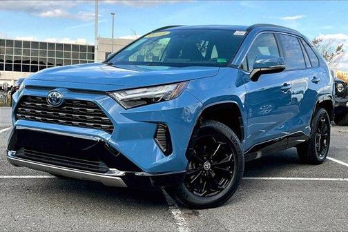 2023 Toyota RAV4 Hybrid SE