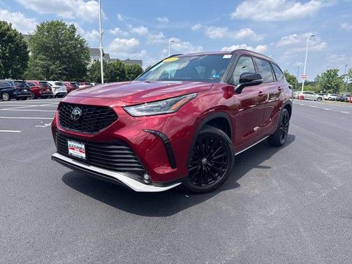 Red 2023 Toyota Highlander XSE