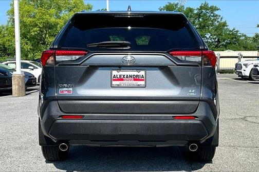 2020 Toyota RAV4 LE