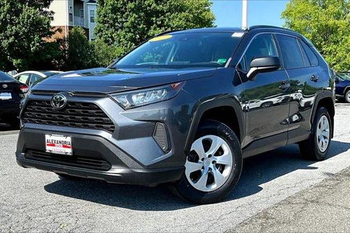 2020 Toyota RAV4 LE