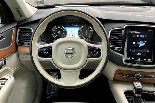 2018 Volvo XC90 T6 Inscription