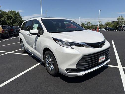 2026 Toyota Sienna Limited