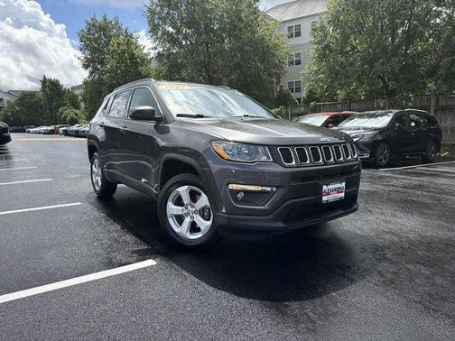 Granite Crystal Clearcoat Metallic 2018 Jeep Compass Latitude