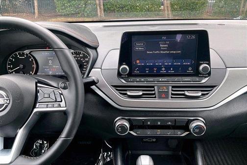 2025 Nissan Altima SR