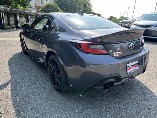 2025 Toyota GR86 Premium