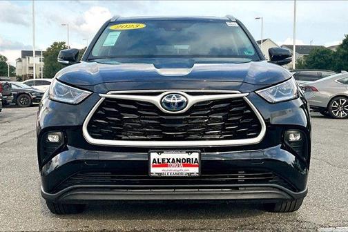2023 Toyota Highlander Hybrid Bronze Edition