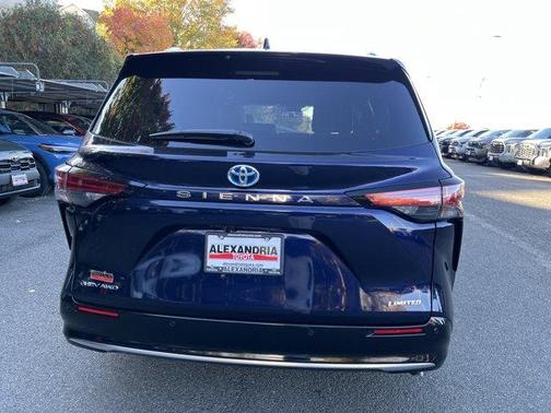 2025 Toyota Sienna Limited