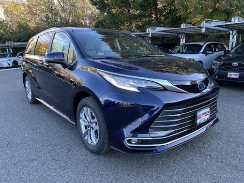 2025 Toyota Sienna Limited