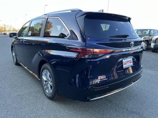 2025 Toyota Sienna Limited
