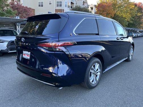 2025 Toyota Sienna Limited