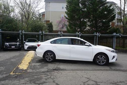 Snow White Pearl 2023 Kia Forte LXS