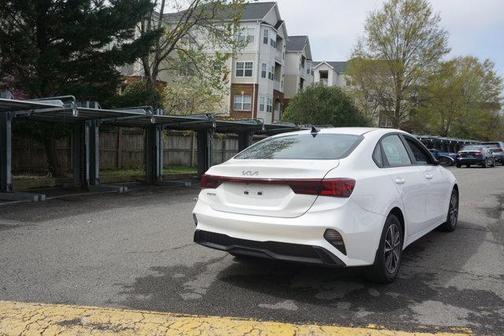 Snow White Pearl 2023 Kia Forte LXS