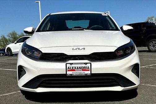 Snow White Pearl 2023 Kia Forte LXS