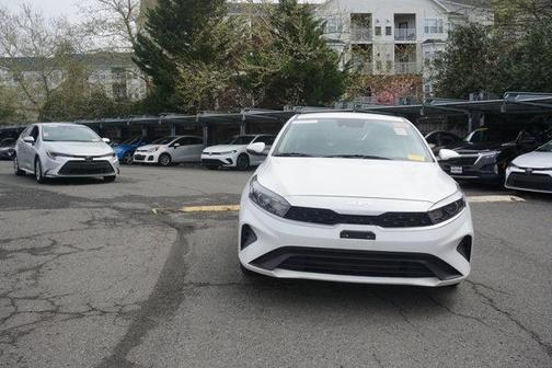 Snow White Pearl 2023 Kia Forte LXS