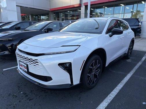 Oxygen White 2026 Toyota Crown Signia XLE