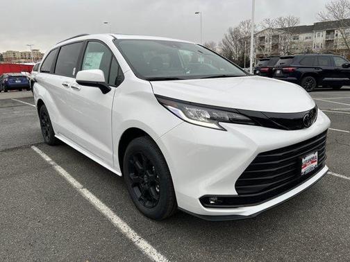 2026 Toyota Sienna Woodland Edition