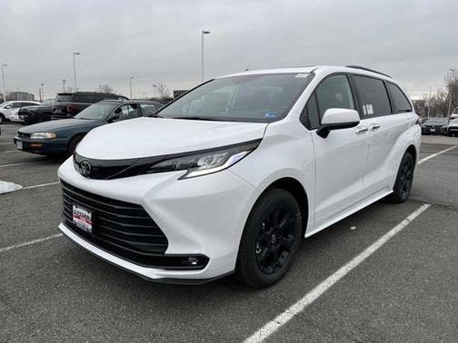 2026 Toyota Sienna Woodland Edition