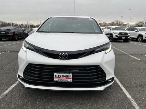 2026 Toyota Sienna Woodland Edition