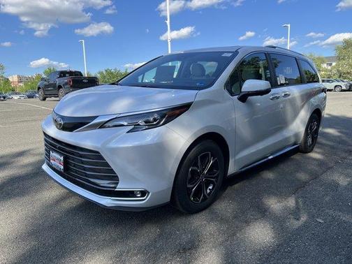 Platinum 2026 Toyota Sienna Platinum 7 Passenger