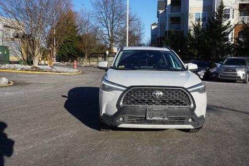 2024 Toyota Corolla Cross XLE