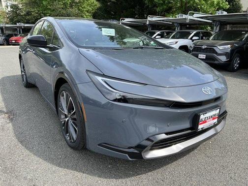 2025 Toyota Prius XLE