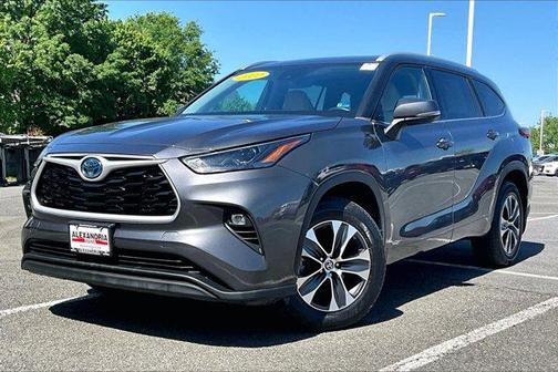 2022 Toyota Highlander Hybrid XLE