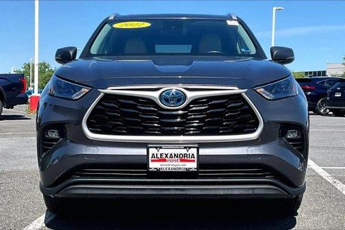 2022 Toyota Highlander Hybrid XLE