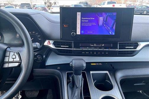 2025 Toyota Sienna LE