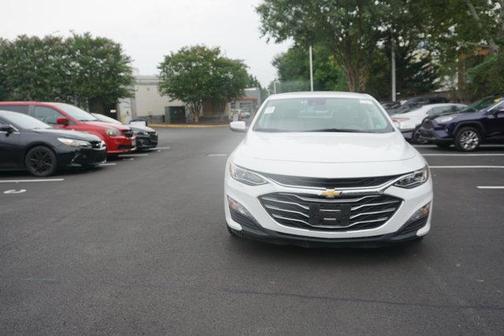Summit White 2024 Chevrolet Malibu 2LT