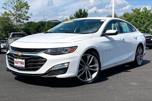 Summit White 2024 Chevrolet Malibu 2LT