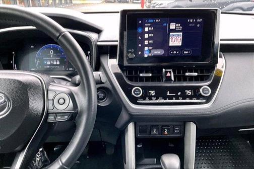 2025 Toyota Corolla Cross XLE