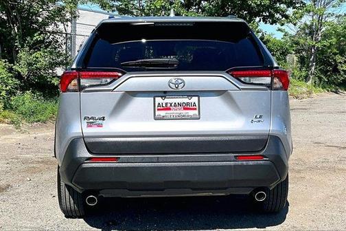 2025 Toyota RAV4 Hybrid LE