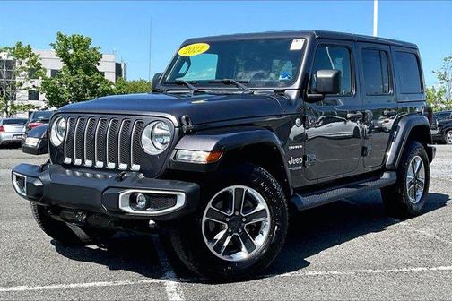 Granite Crystal Clearcoat Metallic 2022 Jeep Wrangler Unlimited Sahara