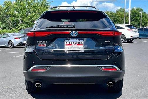 2023 Toyota Venza XLE