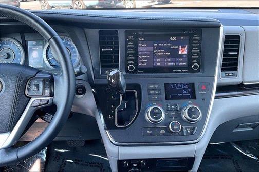 2018 Toyota Sienna XLE