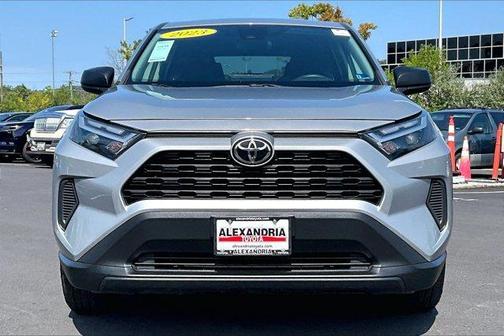 2023 Toyota RAV4 LE