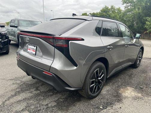 Metal 2026 Toyota bZ XLE PLUS
