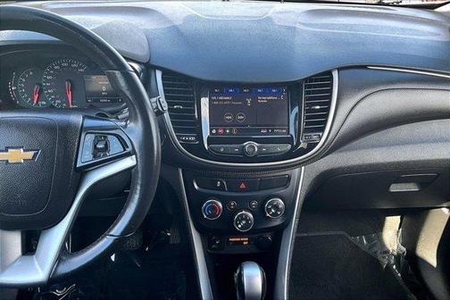 Pacific Blue Metallic 2020 Chevrolet Trax LT