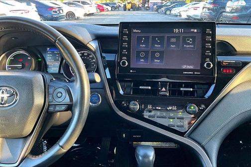 Black 2021 Toyota Camry Hybrid SE